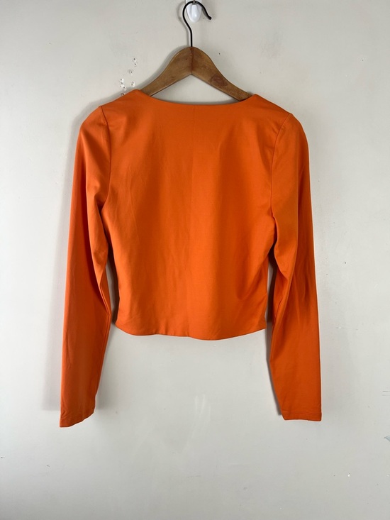 Aritzia Babaton Contour V-Neck Longsleeve Top Size Large Orange Cropped - Picture 3 of 10